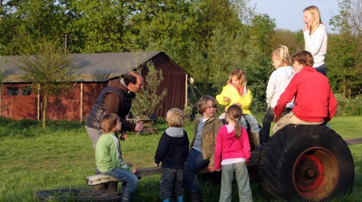 Hoeve De Pippert 호텔 Ophemert 외부 사진